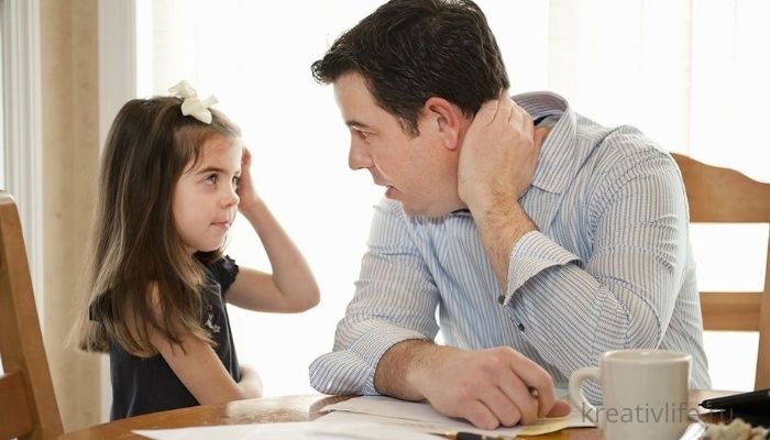 Как разговаривать с ребенком, чтобы он вас слушал и слушался . Папа с дочкой